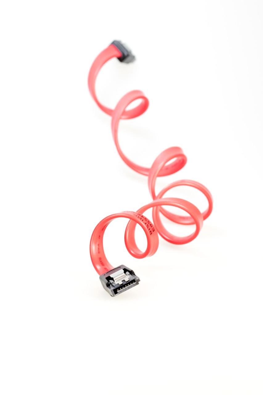 Cable management with labeled connectors