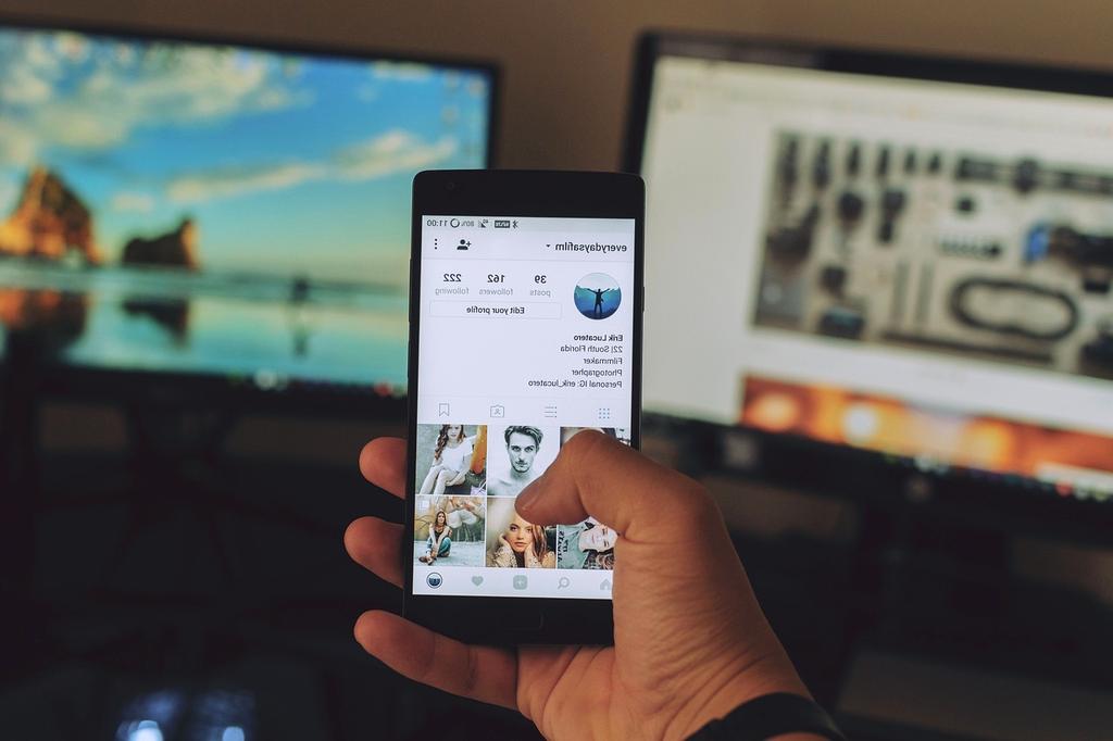 Medical professional using neural interface for surgery